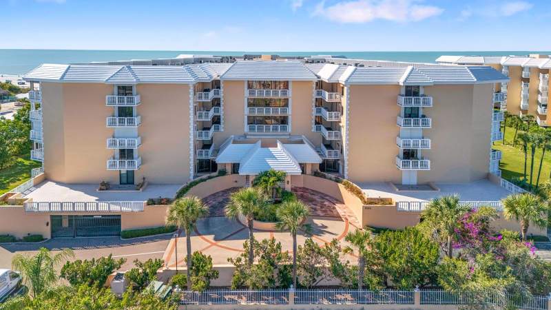 Silver Sands Beach & Racquet Club