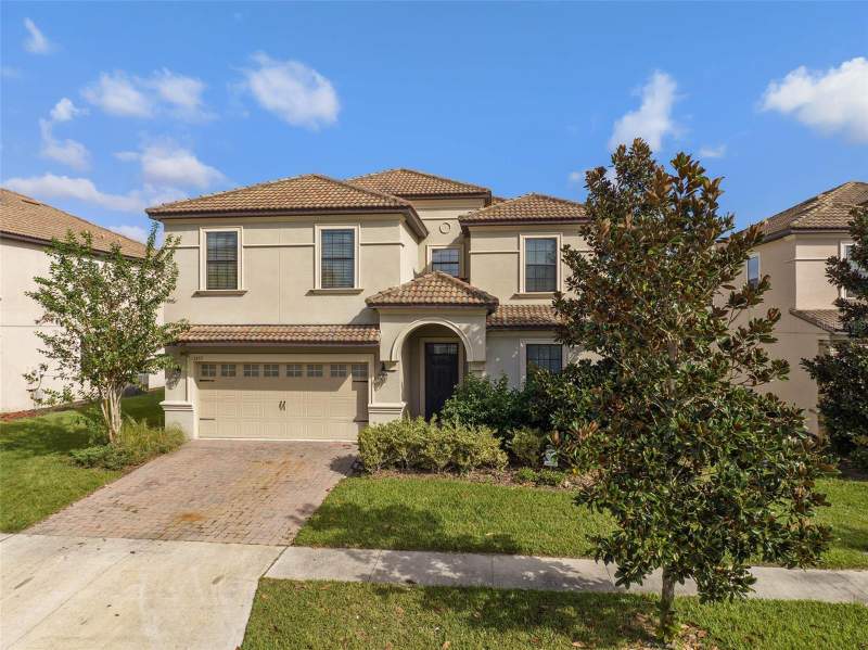 1453 BELLE TERRE ROAD home for sale in Stoneybrook South