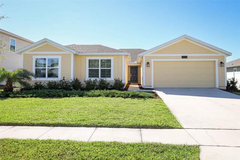 5 bedroom Single Family Residence at 5325 Red Coral Circle, Stoneybrook Hillsb, Mount Dora — photo 2