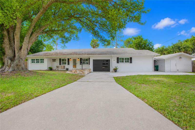 20 E DIVISION STREET home for sale in Winter Garden Shores
