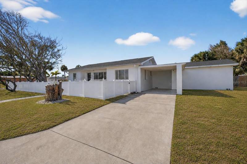 3 bedroom Single Family Residence at 292 42nd Avenue, Belle Vista Beach 1st Add, St Pete Beach — photo 2