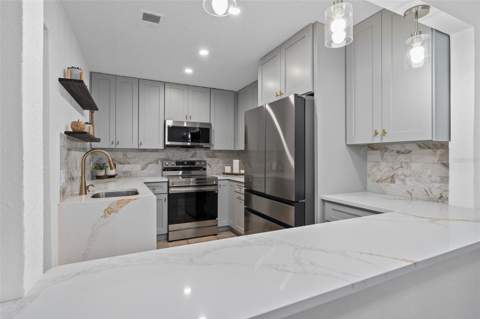 4190 Versailles Drive #4190D, Orlando FL - photo 11 of 29
