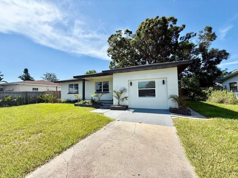 3 bedroom Single Family Residence at 1545 Illinois Road, Gates Knoll, Clearwater — photo 2