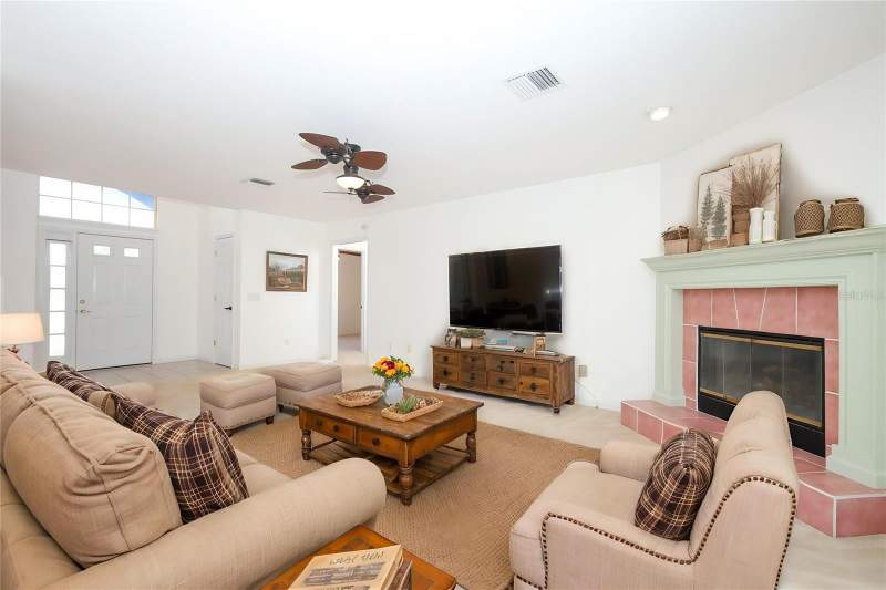 3 bedroom Single Family Residence at 1932 Monterey Drive, Deltona Lakes Unit 17, Deltona — photo 5