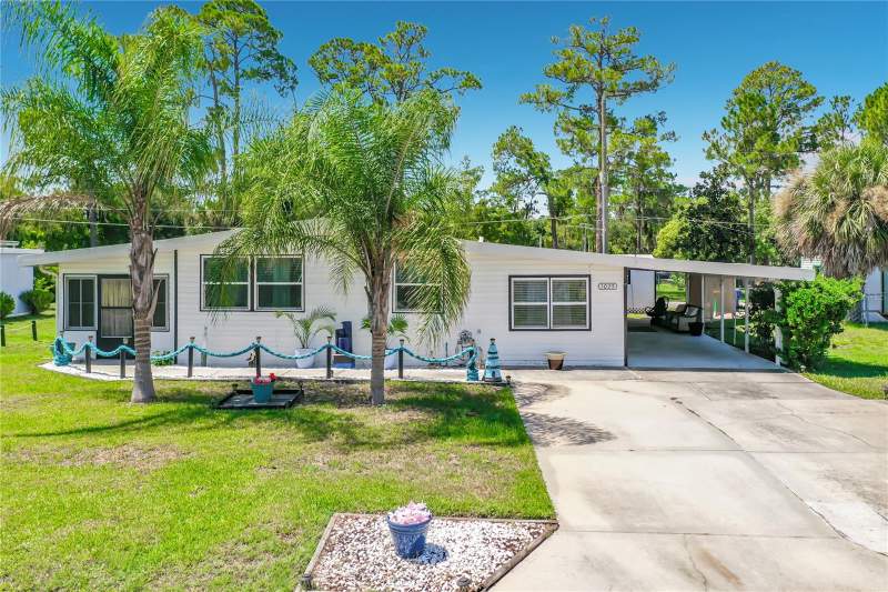 1025 CAPELLA DRIVE home for sale in Tavares Lake Frances Estates