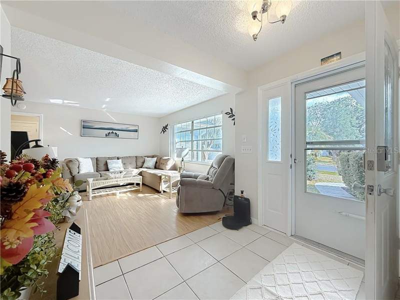 3 bedroom Single Family Residence at 421 W Blueflax Court, Beverly Hills, Beverly Hills — photo 5