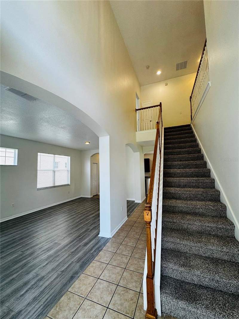 4 bedroom Single Family Residence at 890 McInnis Court, Remington Prcl M 3, Kissimmee — photo 2
