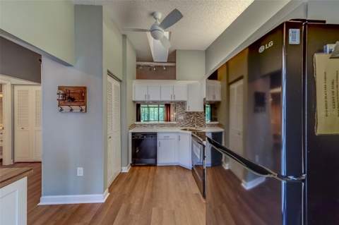 3135 Charter Club Drive #G, Tarpon Springs FL - photo 13 of 68