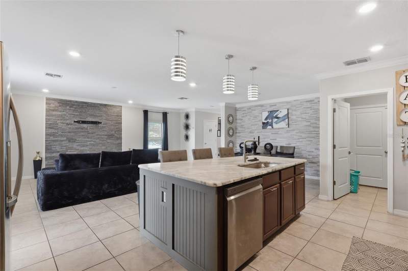 5 bedroom Single Family Residence at 14801 Boulder Pass Place, Ayersworth Glen, Wimauma — photo 5