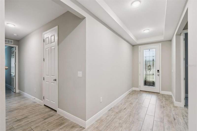 4 bedroom Single Family Residence at 714 Oaks Shores Road, Leesburg Majestic Oaks Shores, Leesburg — photo 3