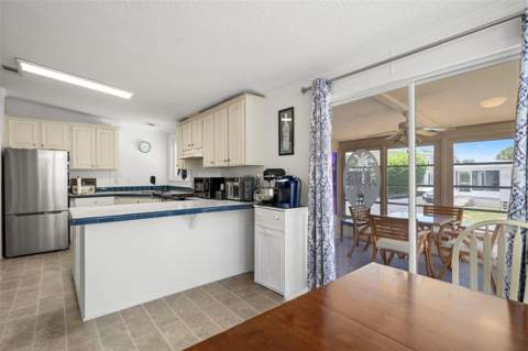 116 Mount Isle Avenue #116, St Petersburg FL - photo 16 of 36