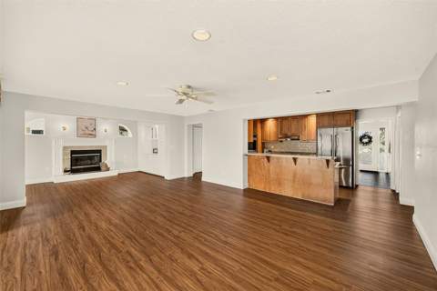 513 Harbor Drive, Indian Rocks Beach FL - photo 13 of 48