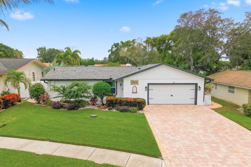 4 bedroom Single Family Residence at 1358 Wexford Drive, Wexford Leas, Palm Harbor — photo 3