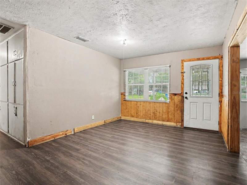 5 bedroom Single Family Residence at 521 Green Circle, Grove Park, Fort Meade — photo 2