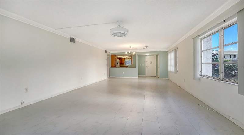 2 bedroom Condominium at 4868 Independence Drive, Mount Vernon Ph 3, Bradenton — photo 5