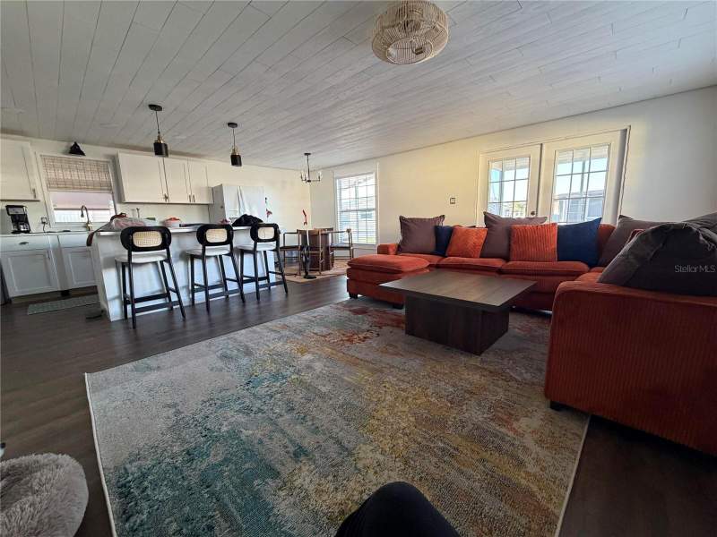 2 bedroom Mobile Home at 5221 Poinciana Circle, Colony Cove Mhp Co-Op, New Port Richey — photo 2