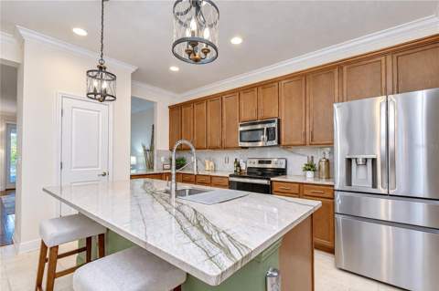 6810 Muncaster Court, Tampa FL - photo 24 of 84