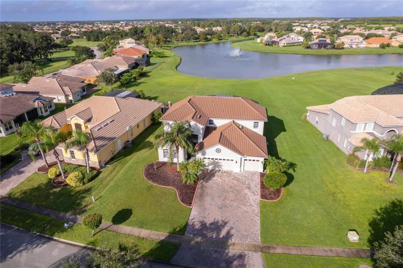 6 bedroom Single Family Residence at 3426 Harborside Court, Bellalago, Kissimmee — photo 4