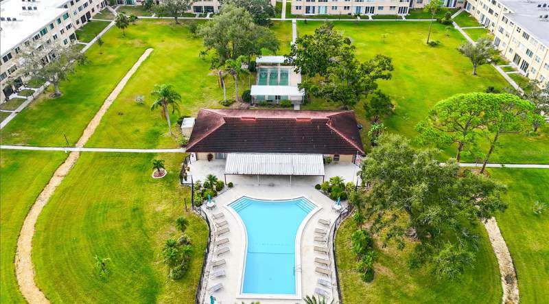 2 bedroom Condominium at 5095 Bay Street #210, Winston Park Northeast, St Petersburg — photo 3