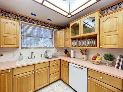 17932 Wendy Sue Avenue, Hudson FL - photo 20 of 98