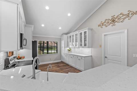 807 Riverbend Boulevard, Longwood FL - photo 8 of 32