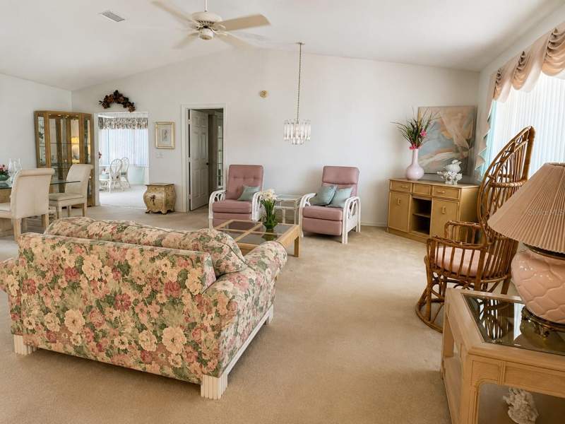 2 bedroom Single Family Residence at 8157 SW 108th Street Road, Oak Run Neighborhood 05, Ocala — photo 3