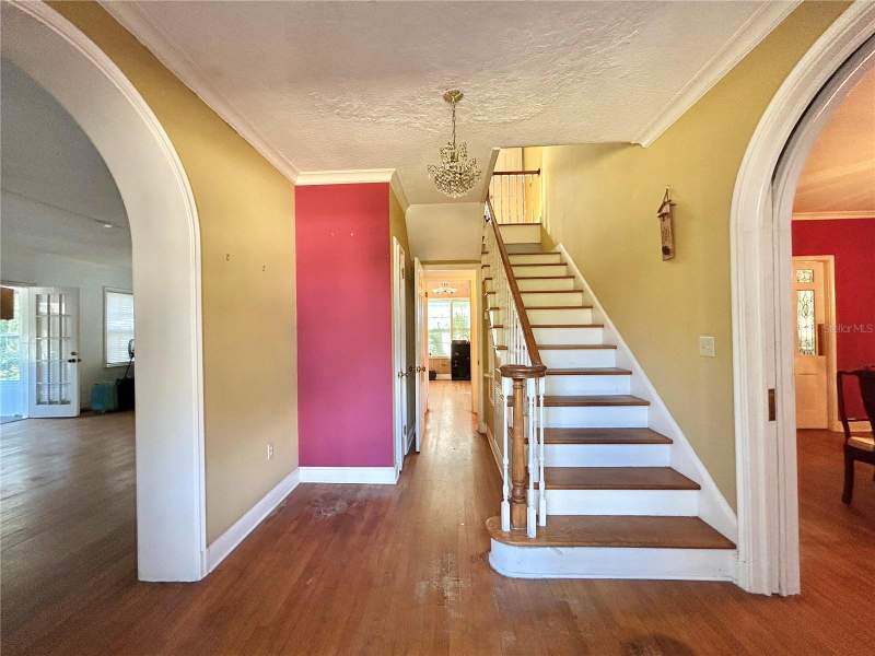 4 bedroom Single Family Residence at 1105 Herndon Street, C M Love'S Subdivision, Leesburg — photo 4