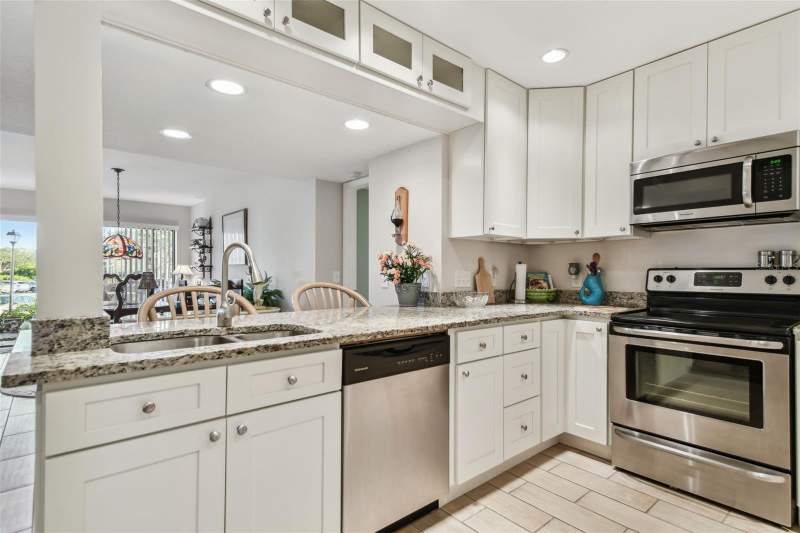 2 bedroom Condominium at 301 Mariner Drive #301, Mariner Village Northwest Condo, Tarpon Springs — photo 4