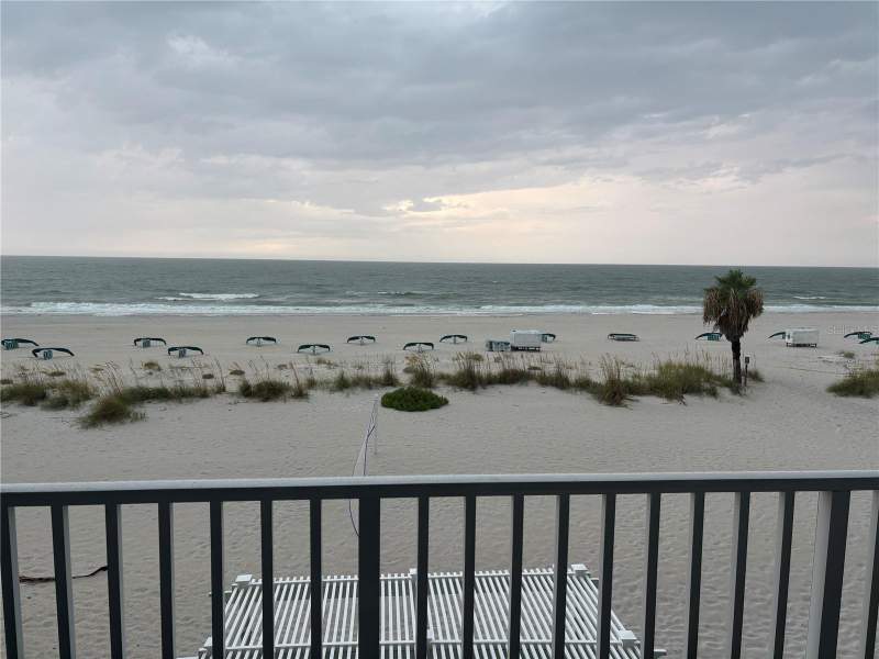1 bedroom Condo - Hotel at 9980 Gulf Boulevard #317, Island Inn Condo, St Petersburg — photo 2