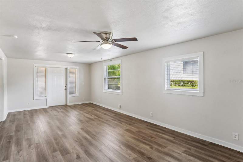 3 bedroom Single Family Residence at 8975 69th Street, Jan-Cory Sub, Pinellas Park — photo 5