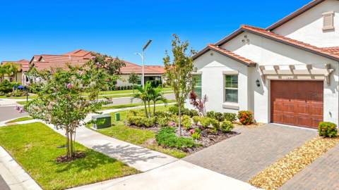 17255 Holly Well Avenue, Wimauma FL - photo 12 of 63