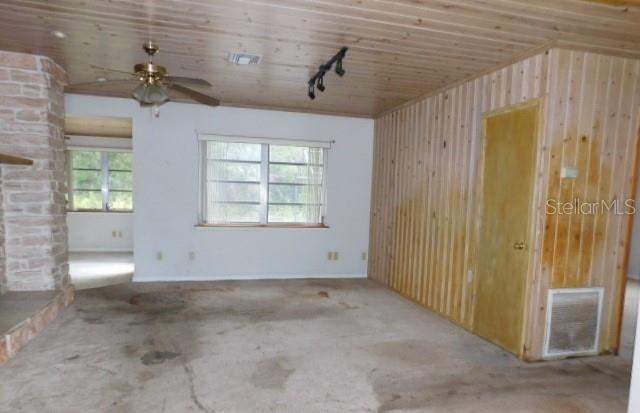 3 bedroom Single Family Residence at 155 S Oxford Drive, Englewood Gardens, Englewood — photo 2