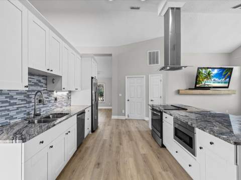 1302 Henry Avenue, Spring Hill FL - photo 10 of 63