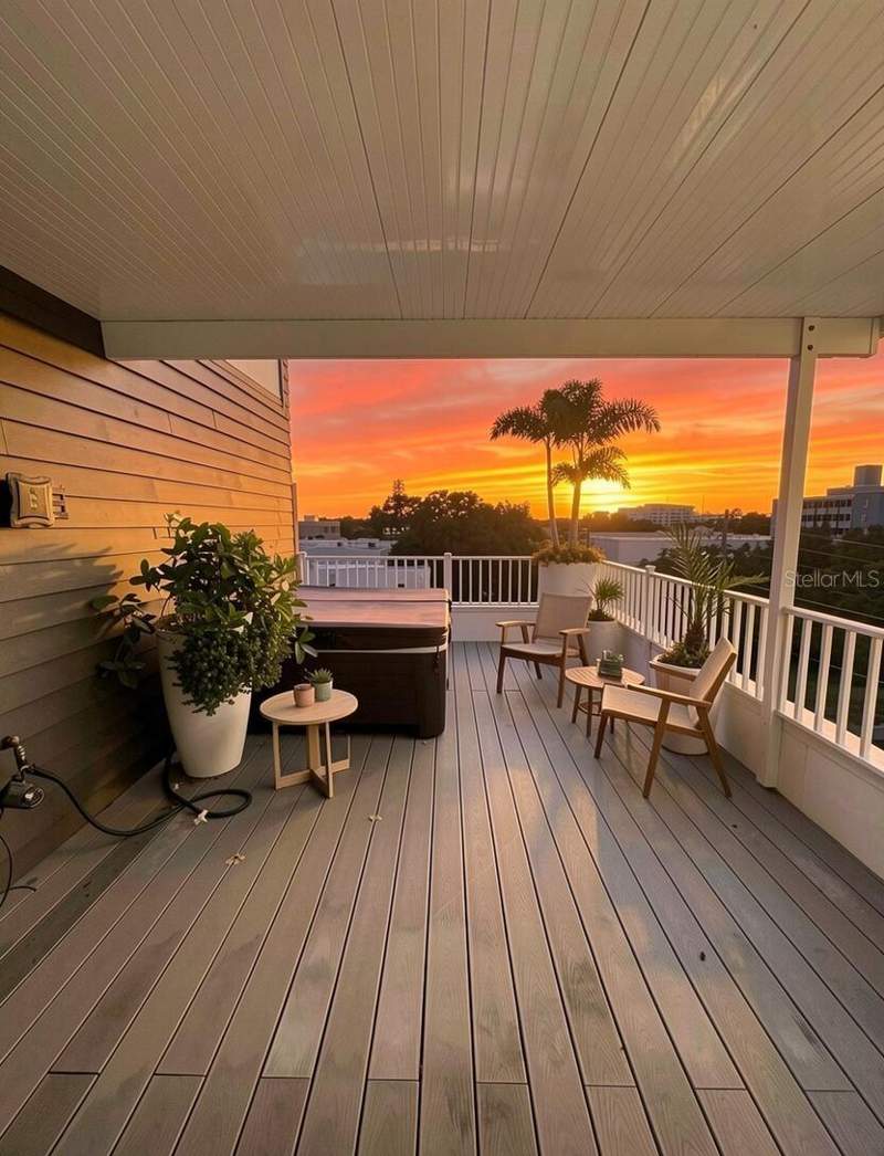 3 bedroom Townhouse at 343 8th Street, Skye 333 Twnhms, St Petersburg — photo 2