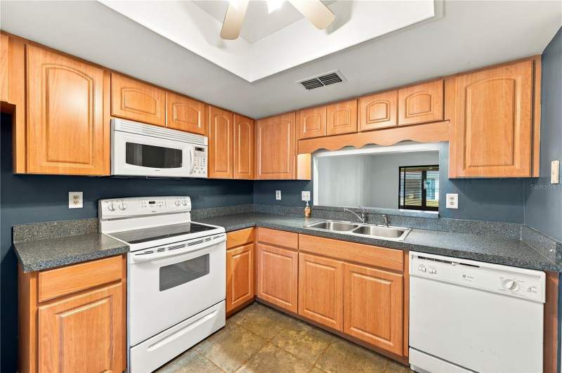 2 bedroom Condominium at 2502 Royal Pines Circle #5B, Village On The Green, Clearwater — photo 4