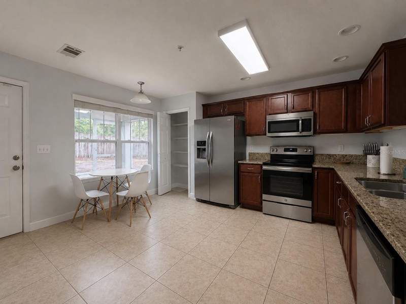 3 bedroom Condominium at 4663 SW 48th Drive #137, Hailey Forest Condo, Gainesville — photo 3