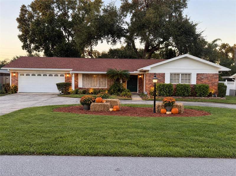 925 W CIMMERON DRIVE home for sale in Wellswood