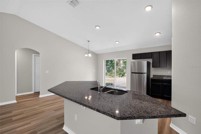 3 bedroom Single Family Residence at 16 Spring Loop Court, Silver Spgs Shores 16, Ocala — photo 5