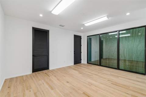 94 W Davis Blvd., Tampa FL - photo 17 of 99