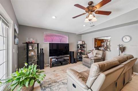 10735 SE Drummond Road, Tampa FL - photo 13 of 34