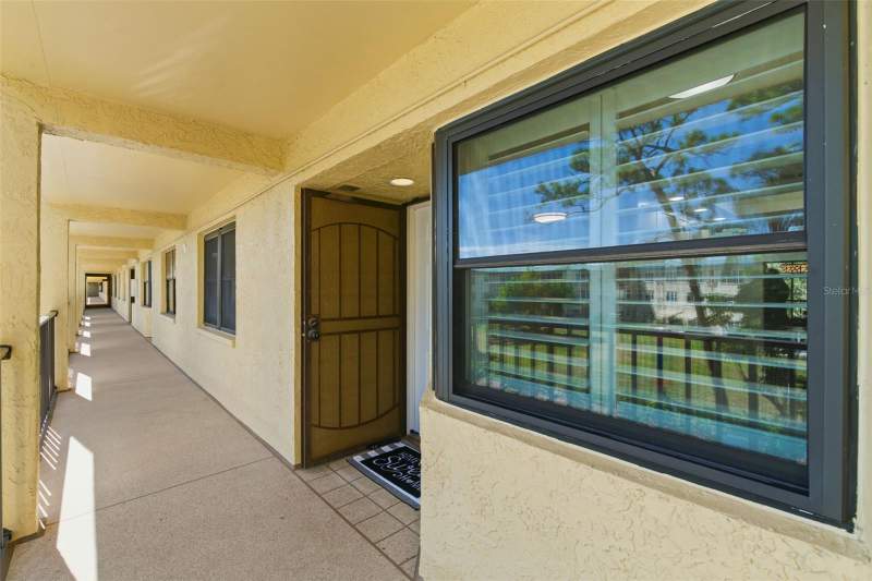 2 bedroom Condominium at 5775 Park Street #311, 6000 Park Place Condo, St Petersburg — photo 3