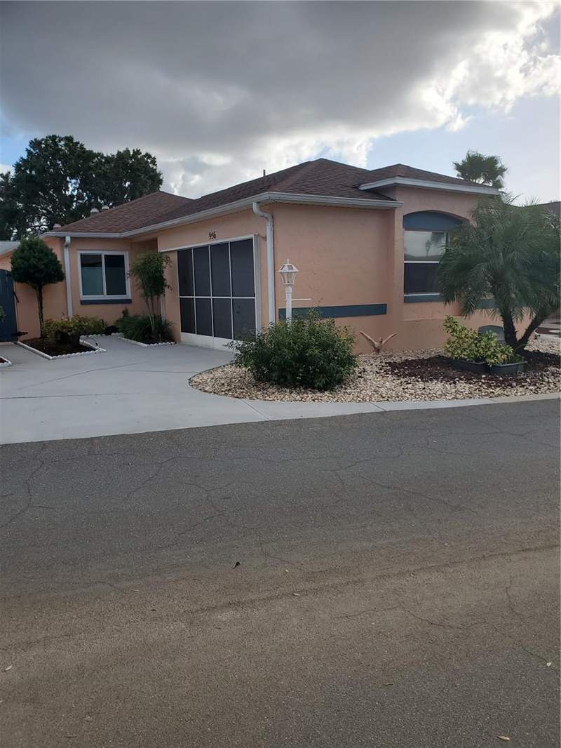 Lady Lake Orange Blossom Gardens Courtyard Villas