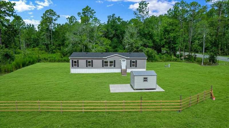 3 bedroom Manufactured Home at 8500 E Highway 318, Neighborhood 0418, Citra — photo 2