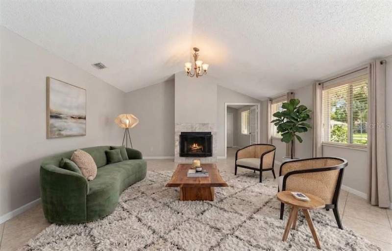 4 bedroom Single Family Residence at 373 Foxcroft Drive, Hammocks The Unit II, Palm Harbor — photo 4