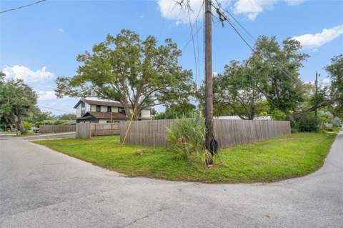 3160 Aspinwall Street, Sarasota FL - photo 9 of 21