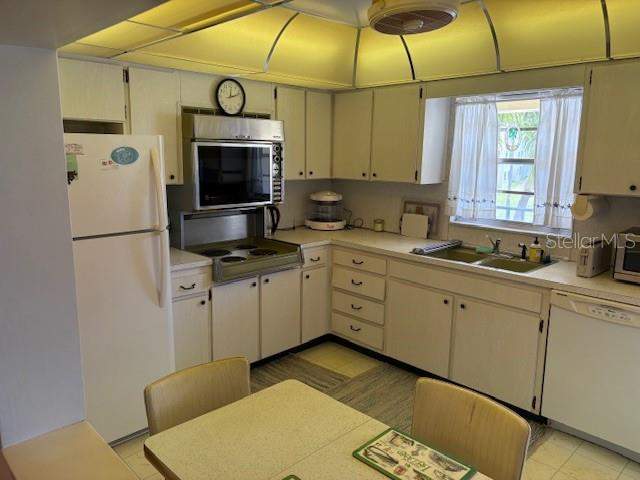 2 bedroom Condominium at 4700 Cove Circle #203, Jefferson House The Condo, St Petersburg — photo 2