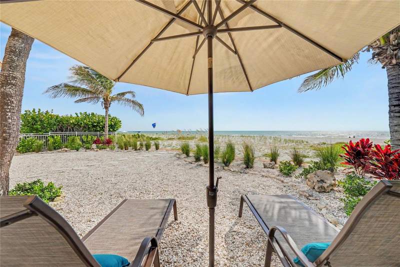 5 bedroom Single Family Residence at 19936 Gulf Boulevard, Indian Rock South Shore, Indian Shores — photo 3