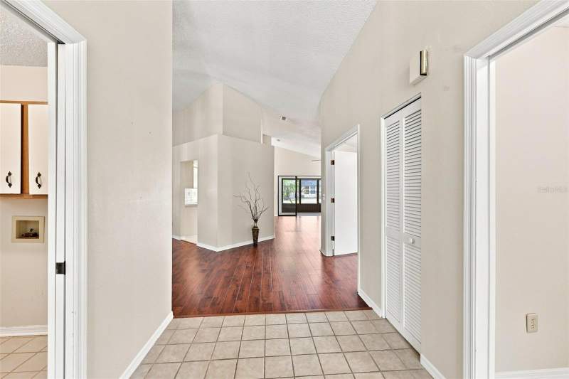 3 bedroom Single Family Residence at 321 Northway Drive, Sun City Center Unit 49, Sun City Center — photo 4