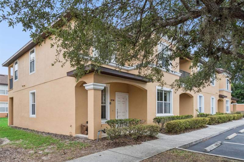 4 bedroom Townhouse at 2714 Bushman Drive, Regal Oaks, Kissimmee — photo 2