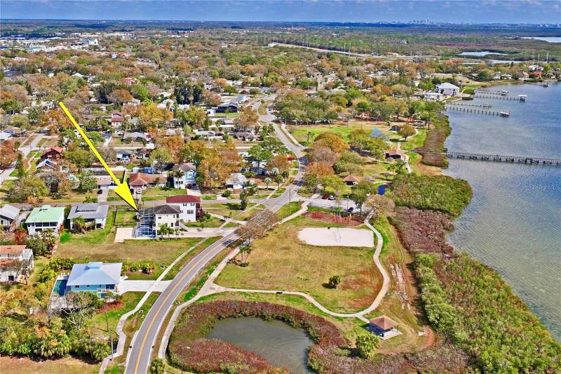 4 bedroom Single Family Residence at 402 Shore Drive, Oldsmar Rev Map, Oldsmar — photo 4